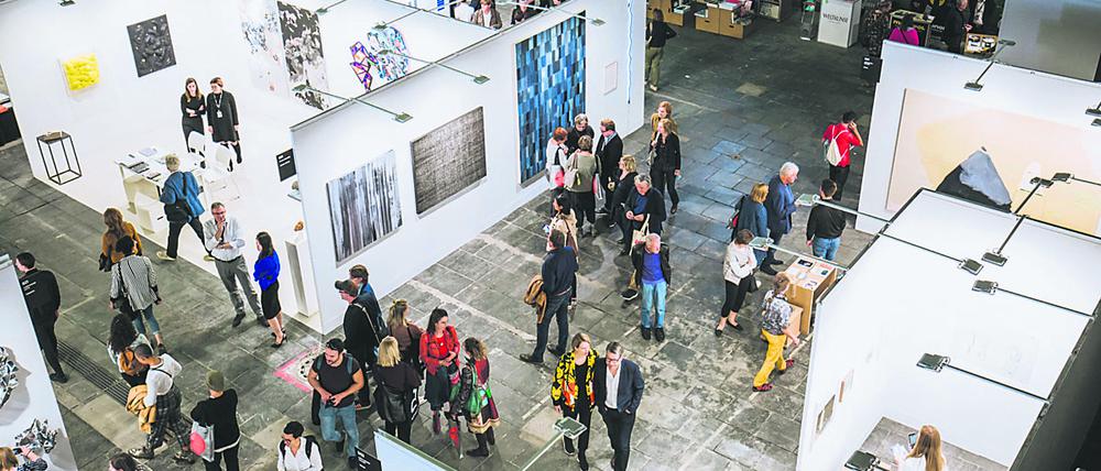 2021 war die Kunstmesse im Flughafen Tempelhof ein Riesenerfolg.