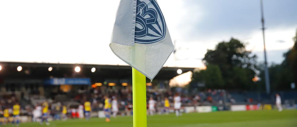 Regionalliga Nordost 22/23 Flutlichtspiel; SV Babelsberg 03- FSV Luckenwalde 1:1, Flutlicht im Karl-Liebknecht-Stadion, Flutlicht Stimmung im "Karli"  Foto: Manfred Thomas