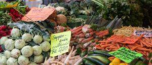 Eine Gemüseabteilung im Supermarkt. (Symbolbild)