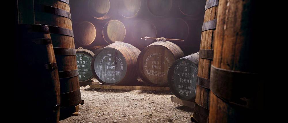 Die schottische Whisky-Brennerei Glenfiddich setzt auf Wasserstoff als Energieträger. Ihre Lkw fahren bereits mit Biogas, das aus den Abfällen der Destillerie gewonnen wird..