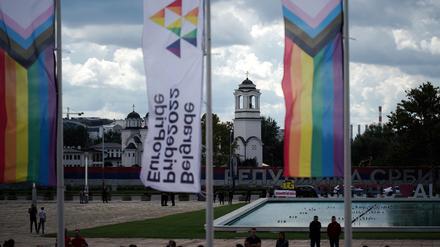 Fahne des Europrides in Belgrad