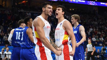 Willy Hernangomez (links) war Spaniens bester Werfer. 