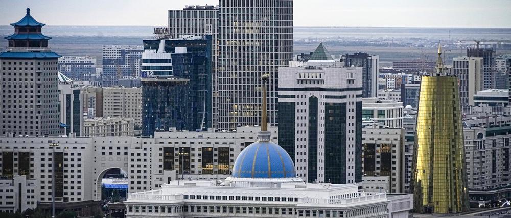 Blick auf den Präsidentenpalast im Zentrum der Hauptstadt Kasachstans.