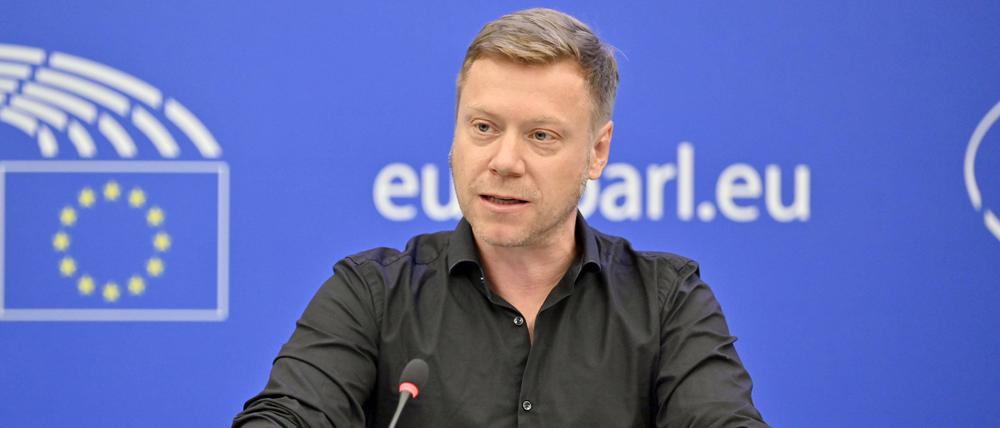 Martin Schirdewan beim Pressebriefing der Fraktion Die Linke im Europäischen Parlament am 13.09.2022.