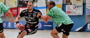 Zupfen erlaubt. Max Darj (rechts) mag die Zweikämpfe.