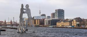 Rund 573,7 Millionen Euro wollen die Unternehmen demnach in den Standort Berlin investieren – ein Plus von 26 Prozent gegenüber dem Halbjahr 2021. 
