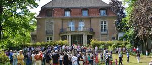 Das ehemalige Kurhaus an der Ulmenallee in Westend ist zum Begegnungszentrum geworden.