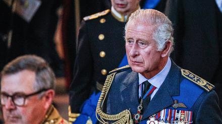Schweres Amt: Charles III. bei der Beisetzung von Queen Elizabeth.