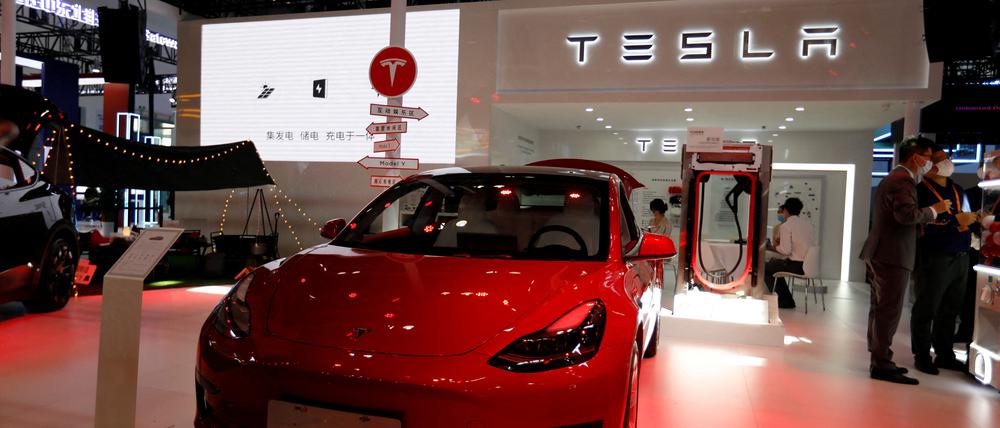Wegen seiner Werbung für Autopilot- und Full-Self-Driving-Funktionen wird der Autobauer Tesla derzeit in den USA verklagt.