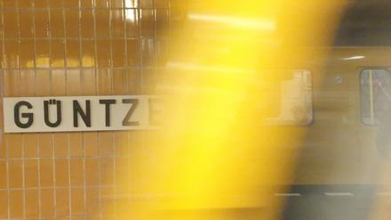 Ab Montag ist für die U9 Endstation an der Güntzelstraße. 