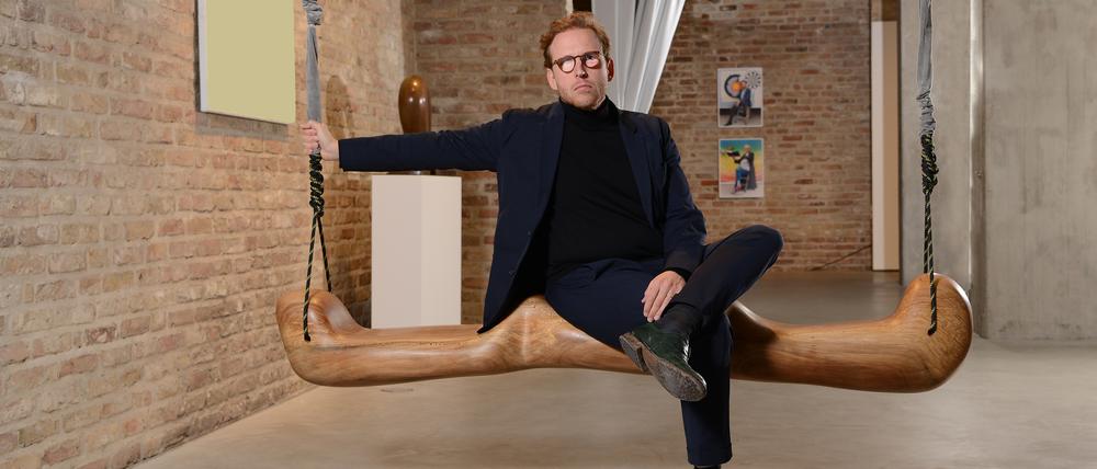 Johann König in seiner Galerie.