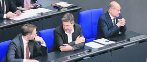 Die Regierungsspitze im Bundestag.