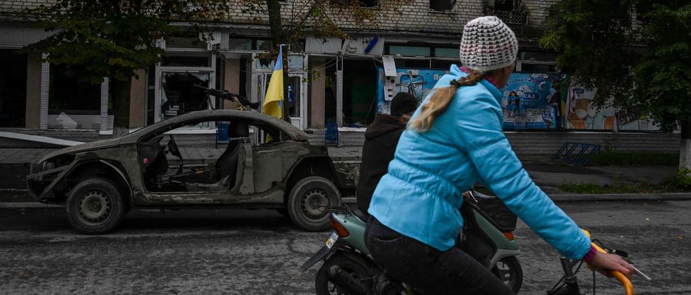 Nach der Euphorie kommt der Schock: Viele Häuser in der Region Charkiw sind zerstört.