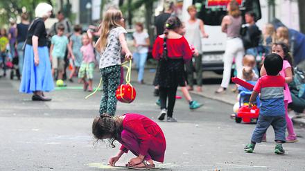 Eine temporäre Spielstraße in Kreuzberg.