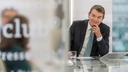 WDR-Programmdirektor Jörg Schönenborn gehört zum Moderatorenteam des „Presseclub“, der sonntäglichen Talksendung im Ersten. 