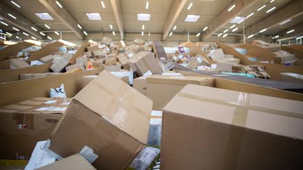 Pakete geöffnet: Geklaut wurde laut Polizei Kosmetik.