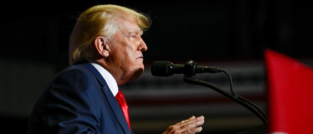 Former U.S. president Donald Trump speaks during a rally in Youngstown, Ohio, U.S., September 17, 2022. REUTERS/Gaelen Morse