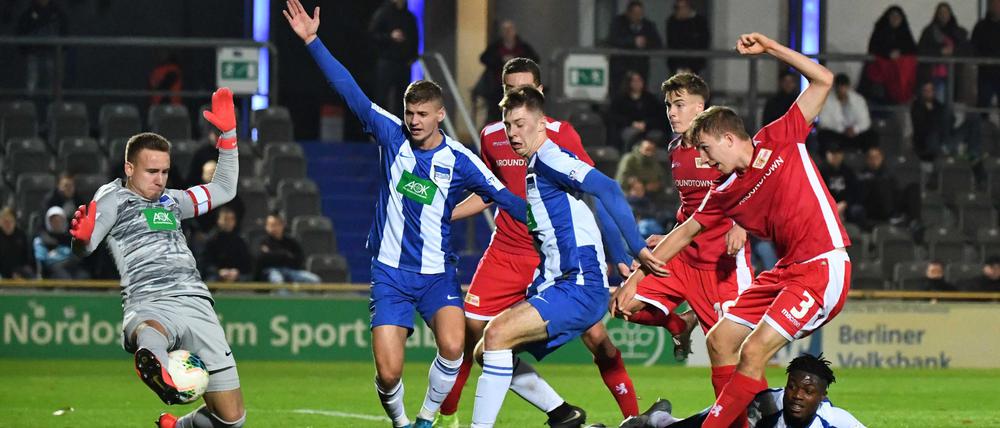 Bilder aus einer anderen Zeit. Momentan sind Spiele zwischen den Jugendmannschaften nicht erlaubt.