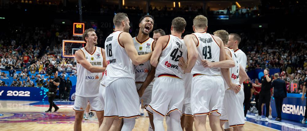 Team first. Die deutschen Basketballer überzeugten als verschworene Einheit.