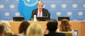 14.09.2022, USA, New York: UN-Generalsekretär Antonio Guterres spricht auf einer Pressekonferenz im UN-Hauptquartier. Guterres sieht nach einem Gespräch mit Russlands Präsident Putin momentan keine Hoffnung auf baldige Friedensverhandlungen zwischen Moskau und Kiew.  +++ dpa-Bildfunk +++