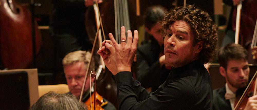 Solist Leonidas Kavakos, Robin Ticciati und das DSO in der Philharmonie