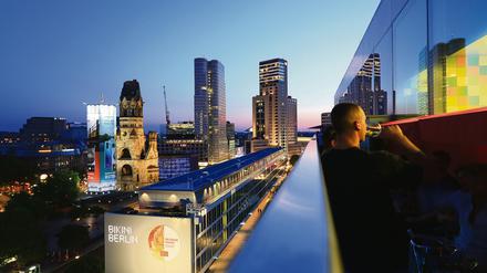 Hier hat Berlin schon ein wenig Skyline: am Breitscheidplatz. Die SPD reagiert kritisch auf Kai Wegners Wunsch nach mehr Wolkenkratzern für Berlin.