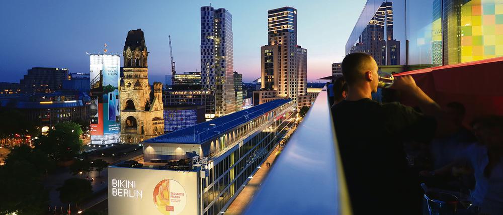 Hier hat Berlin schon ein wenig Skyline: am Breitscheidplatz. Die SPD reagiert kritisch auf Kai Wegners Wunsch nach mehr Wolkenkratzern für Berlin.