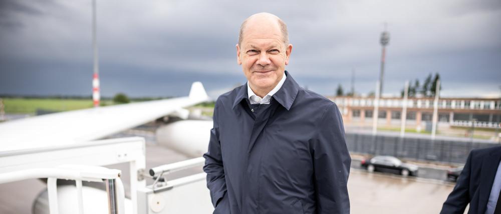 Zurück aus dem Westen. Bundeskanzler Olaf Scholz traf sich trotz Jetlag mit anderen Spitzenpolitikern in Clärchens Ballhaus.