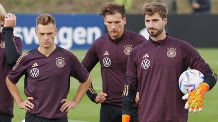 Joshua Kimmich (l.) und seine Teamkollegen müssen in der Katar-Frage Haltung zeigen.