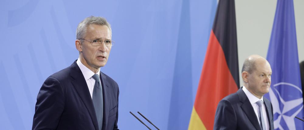  NATO-Generalsekretär Jens Stoltenberg und Bundeskanzler Olaf Scholz in Berlin.