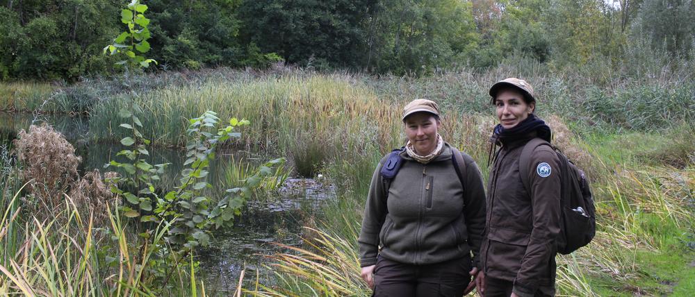 Meike Borchert und Géraldine Döring sind Stadtnatur-Rangerinnen in Neukölln.