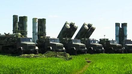 Russische S-300-Flugabwehrsysteme.