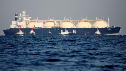 Ein LNG-Tanker transportiert flüssiges Erdgas.