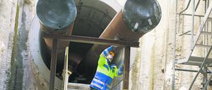 Baustelle eines Fernwärmetunnels des Versorgers Vattenfall unter der Seydelstrasse in Berlin-Mitte. 