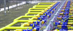 Eine Reihe von Rohren in einem Gasspeicher und Transitpunkt. 
