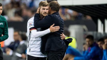 Inniges Verhältnis. Bei Bundestrainer Hansi Flick findet Timo Werner die Unterstützung, die ein Stürmer braucht. 