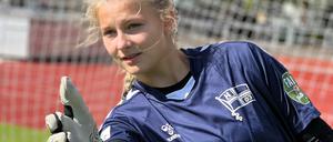 Seitdem sie zehn Jahre als ist, spielt Emma Reimann Fußball. Dass sie anderthalb Stunden zum Training nach Zehlendorf fahren muss, nimmt sie in Kauf.