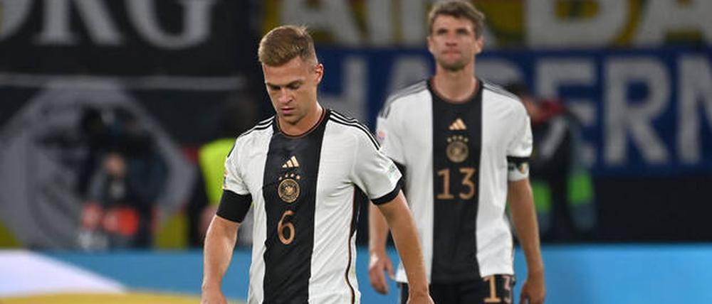 Mit hängenden Köpfen. Für Joshua Kimmich (l.) und Thomas Müller wurden in Leipzig Erinnerungen wach an die jüngsten Auftritte mit den Bayern.