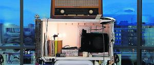 Medienturm. 1988 trat Else Gabriel zusammen mit den Autoperforationskünstlern im Rahmen einer zehntägigen Dauerperformance auf. 2009 rekonstruierte sie ihre damalige Skulptur. 