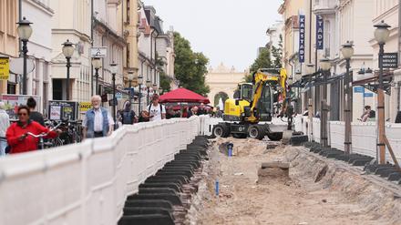 Seit Wochen ist der vordere Teil der Brandenburger Straße zwischen Friedrich-Ebert- und Jägerstraße eine Baustelle.