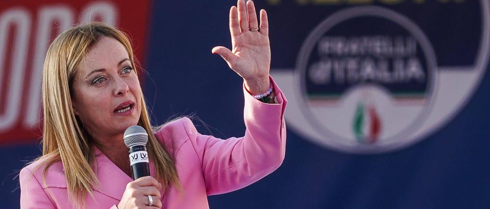 Als Neofaschistin dämonisiert: Die Anführerin des rechten Lagers in Italien, Giorgia Meloni.