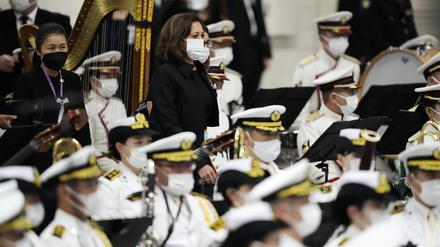 Kamala Harris beim Trauerakt für Shinzo Abe. 