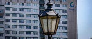 Das geplante Kündigungsmoratorium soll verhindern, deren Mieterinnen und Mieter der landeseigenen Wohnungsgesellschaften ihre Wohnung verlieren, wenn sie in Zahlungsschwierigkeiten geraten. 