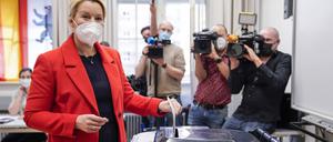 Die Regierende Bürgermeisterin von Berlin, Franziska Giffey, am Wahltag im September 2021