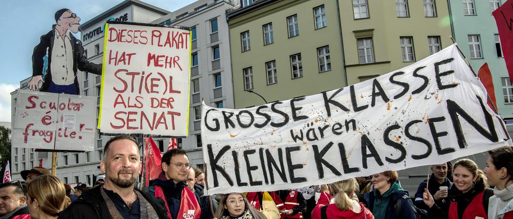DIe GEW-Warnstreiks wurden auch 2022 durch Demonstrationen flankiert.