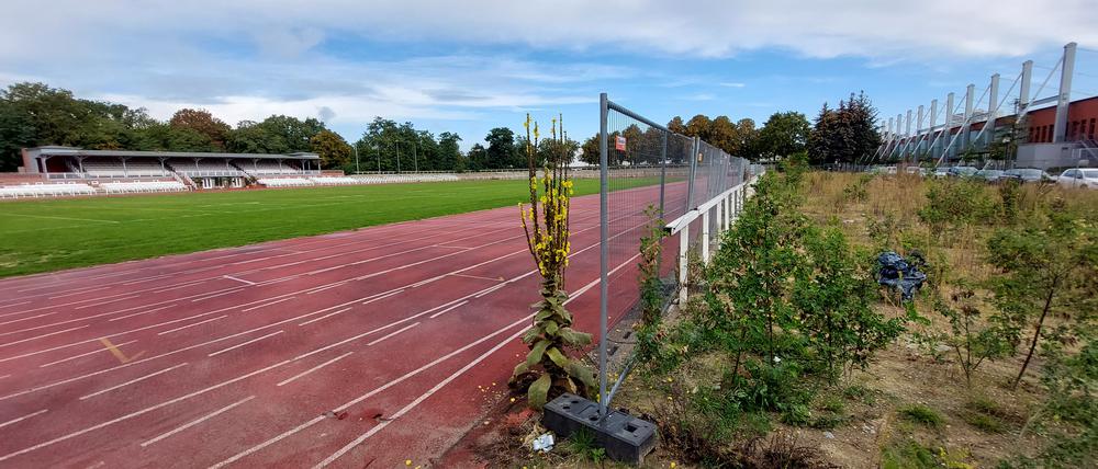 Das ehemalige Eingangsgebäude zum Stadion am Luftschiffhafen wurde abgerissen und soll durch einen Neubau ersetzt werden.