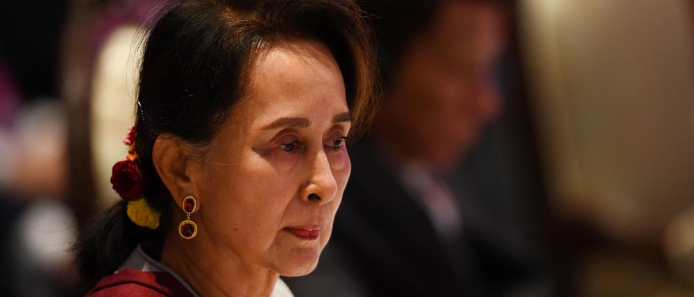 Das Foto vom 3. November 2019 zeigt Myanmars Staatsberaterin Aung San Suu Kyi bei der Teilnahme am 10. ASEAN-UN-Gipfel in Bangkok.