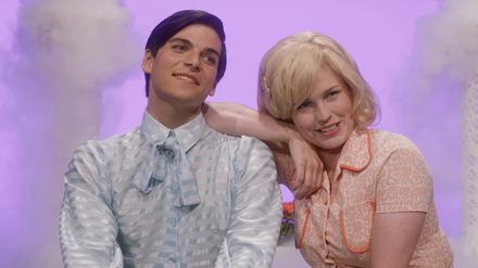 Idole der Sixties. Rex Gildo (Kilian Berger) und Gitte Haenning (Sidsel Hindhede).