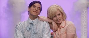 Idole der Sixties. Rex Gildo (Kilian Berger) und Gitte Haenning (Sidsel Hindhede).