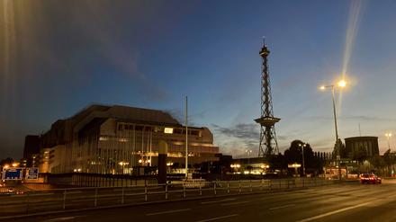 Internationales Congress Centrum ICC in der Dämmerung. Anlass: 200 Jahre Messe Berlin am 29. September 2022